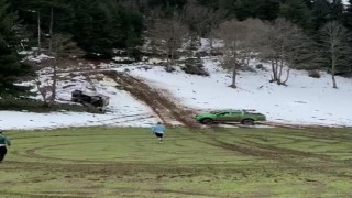Artvinde off-road yapan aracın kaza anı kamerada