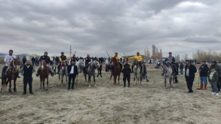 Aşkale cirit müsabakası nefes kesti