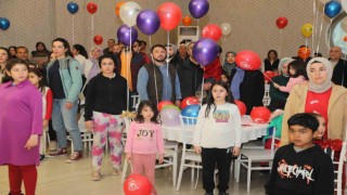 Atakumda depremzede çocukların bayram coşkusu