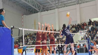 AXA Voleybol Efeler Ligi: TÜRŞAD: 0 - Galatasaray: 3