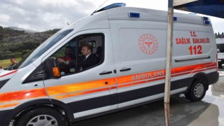 Aydın İl Sağlık Müdürü Şenkul ambulansın direksiyonuna geçti