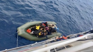 Ayvacık açıklarında 17 kaçak göçmen yakalandı