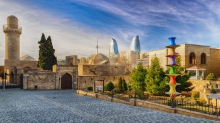 Azerbaycana girişlerde aşı kartı zorunluluğu kaldırıldı