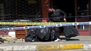 Bahçelievlerde kolonları çatlayan binada oturanlar eşyalarını aldı