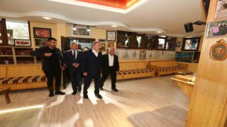Bakan Akar Ve Başkan Büyükkılıçtan 15 Temmuz Şehidinin ailesine ziyaret