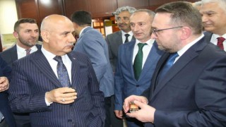 Bakan Kirişci, aşılama sonrası hayvan hareket kısıtlamasının kaldırıldığını duyurdu