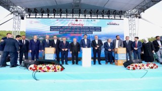 Bakan Kurum: Bir tarafta Türkiye Yüzyılı diyenler var; diğer tarafta Türkiyeyi yüz yıl geriye götürmek isteyenler var