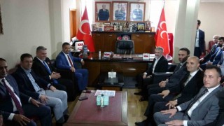 Bakan Nebati, MHP Mersin İl Başkanlığını ziyaret etti