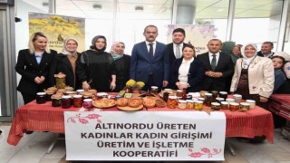 Bakan Özer: “Kadın kooperatiflerimizin üretmiş olduğu, bizim kullanabileceğimiz ürünleri bakanlık olarak satın almayı taahhüt ediyoruz”