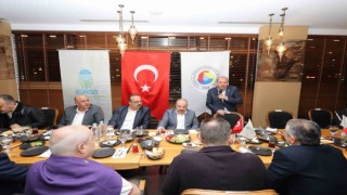 Bakan Varank, Bursa Ticaret Borsasının sahurunu katıldı
