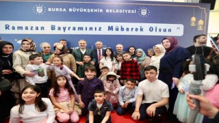 Bakan Varank depremzede, şehit yakınları ve gazilerle bayram kahvaltısında buluştu
