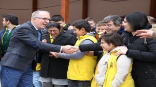 BARÜ, otizmli çocuklar ve aileleriyle dayanışma içinde olacak