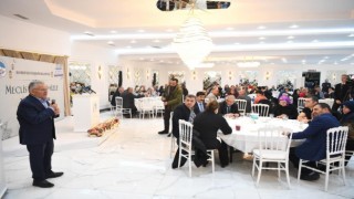 Başkan Büyükkılıç, Meclis Üyeleri ve Aileleriyle İftarda Buluştu