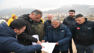 Başkan Büyükkılıç: “Yaraları sarmak için canla başla çalışıyoruz”