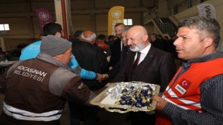 Başkan Çolakbayrakdar, mesai arkadaşlarıyla bayramlaştı