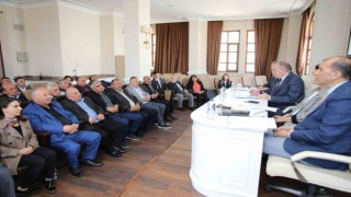 Başkan Demirden muhtarlara: “Biz sizin için varız”