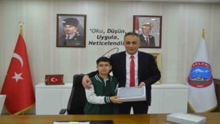 Başkan Karadoğan koltuğunu çocuklara devretti