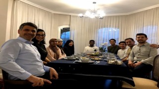 Başkan Kocaman, yabancı öğrencilere evinde iftar verdi
