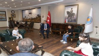 Başkan Seçer, çocukları ağırladı
