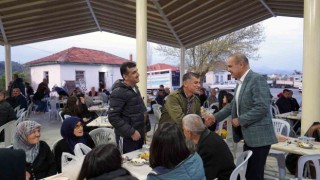 Başkan Uzundemir Yeşilyurt Muhtarlığının iftar programına katıldı