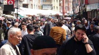 Bayram alışverişi esnafa can suyu oldu