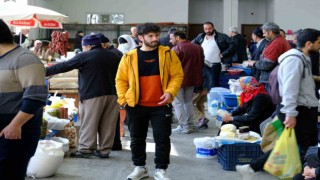 Bayram alışverişi esnafa can suyu oldu