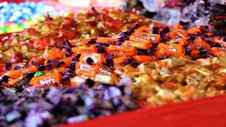 Bayram şekerleri tezgahlardaki yerlerini aldı