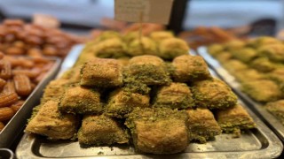 Bayram tatlıları tezgahta; üreticilerden kritik uyarılar