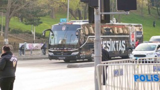 Beşiktaş derbi için stada giriş yaptı