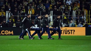 Beşiktaşta Tayyip Talha derbiye devam edemedi