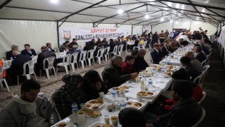 Beyazgül, Hilvanda vatandaşlarla iftar yaptı