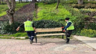 Bilecik Belediyesi parklarda kendi ürettiği mobilyaları kullanıyor