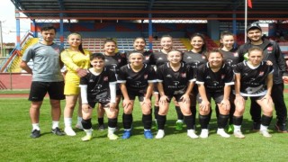 Bilecikspor bayan futbol takımı gol oldu yağdı