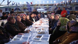 Binlerce Aydınlı, Büyükşehirin iftar sofrasında buluştu