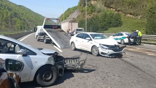 Boluda zincirleme trafik kazası, TEM Otoyolu trafiğe kapandı