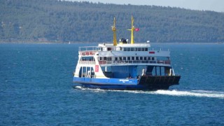 Bozcaada ve Gökçeadaya yarınki bazı feribot seferlerine fırtına engeli