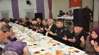 Bozüyükte Şehit Aileleri ve Gaziler Dayanışma Derneği tarafından iftar programı düzenlendi