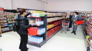 Buca Halk Market vatandaşın yüzünü güldürdü