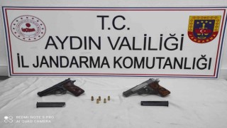 Buharkentte durdurulan araçta silah ele geçirildi