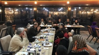 Burhaniyede Kaymakam Memiş, öksüz ve yetimlerle iftar yaptı