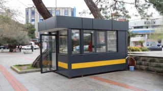 Burhaniyede taksi durakları tek tip oluyor