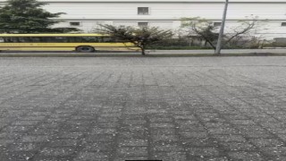 Bursada aniden bastıran dolu ve sağanak yağış hayatı felç etti