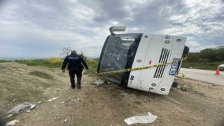 Bursada öğrenci servisi ile hafriyat kamyonu çarpıştı: 23 yaralı