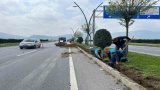 Büyükşehir, çevre yolunda aydınlatma çalışmaları gerçekleştiriyor