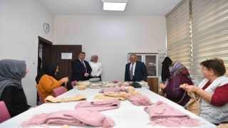 Büyükşehirin Çocuklarımıza iyilik örün Kampanyası ile 4 bin yumak ip, iyiliğe dönüştü