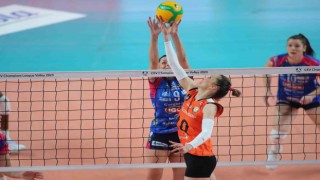 CEV Şampiyonlar Ligi: Igor Gorgonzola Novara: 3 - Eczacıbaşı Dynavit: 2