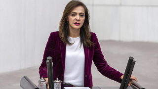 CHP'li Gamze Akkuş İlgezdi: “Borçlar 6 Ay Değil 2 Yıl Uzatılsın”