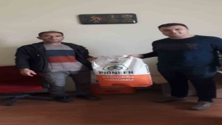 Çiftçilere yüzde 75 hibe destekli 500 kilogram ayçiçeği tohumu dağıtıldı
