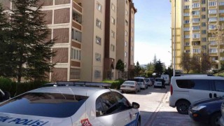 Cinnet getirerek karısını ve çocuklarını vuran emekli polis tutuklandı