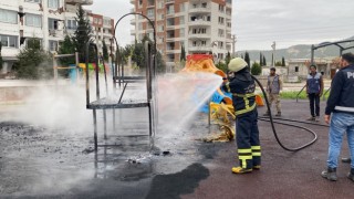 Çocuk oyun alanında korkutan yangın